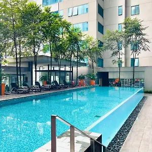  Apartment Summer Klcc By Impexia